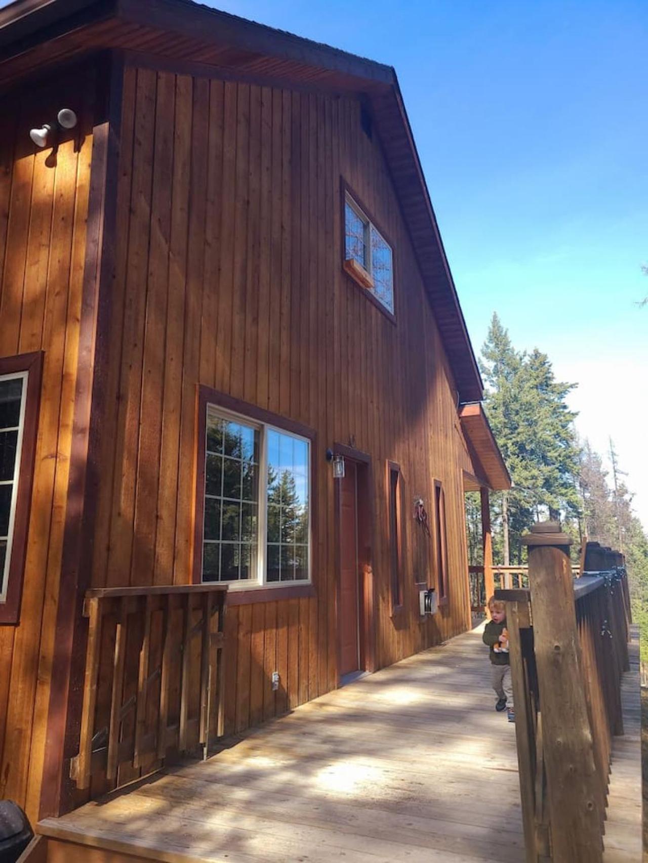 Blacktail Cabin Hideaway With Hot Tub Lakeside Exterior foto