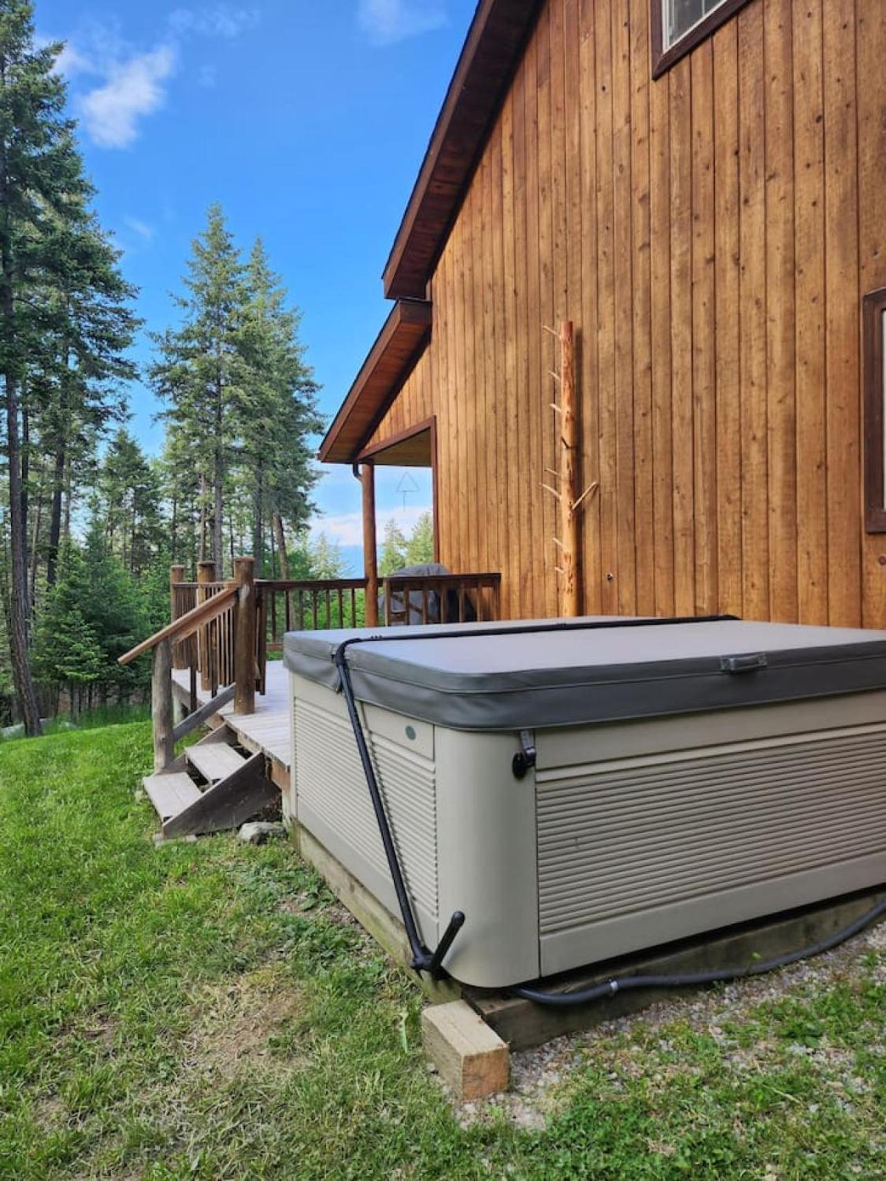 Blacktail Cabin Hideaway With Hot Tub Lakeside Exterior foto